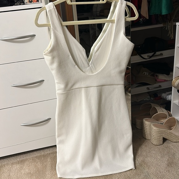 Missguided White Asymmetrical Mini Dress Size 4 - Picture 2 of 3